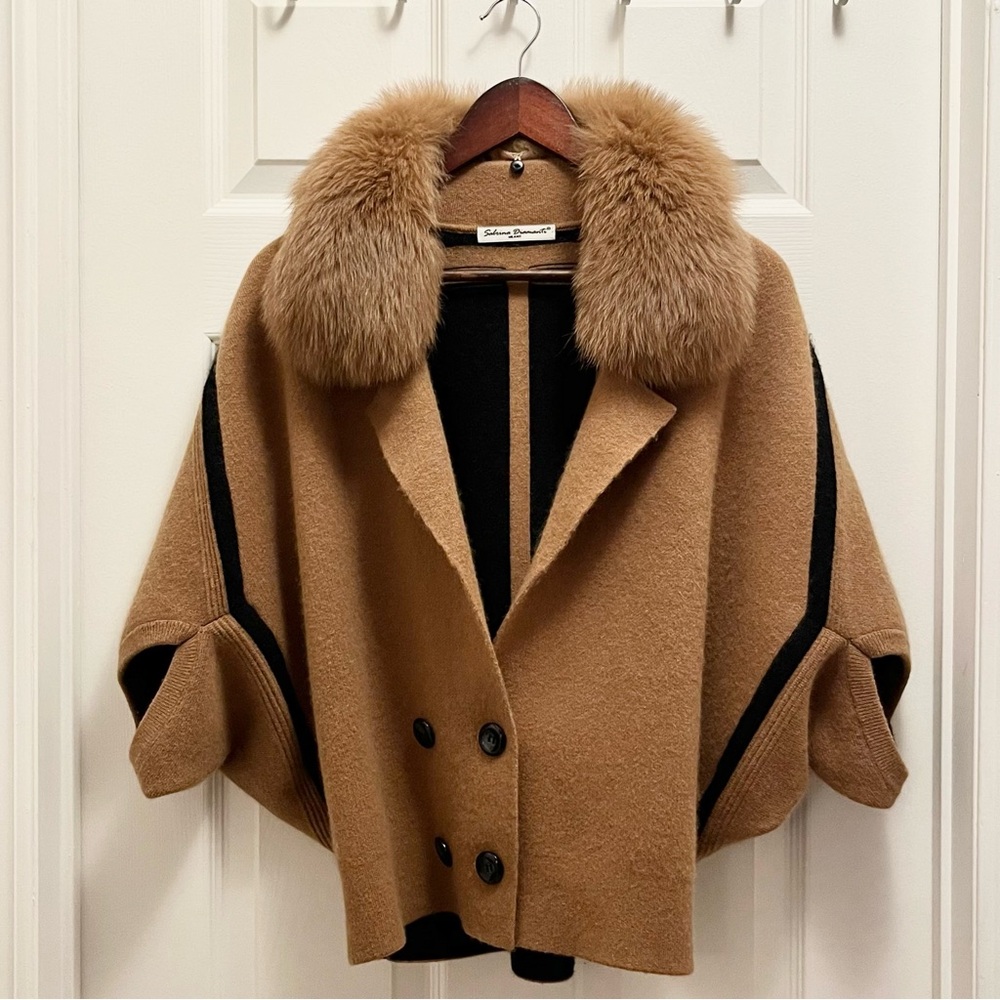 Sabrina Diamanti Camel Knit Cape Fur Collar Batwing Size L